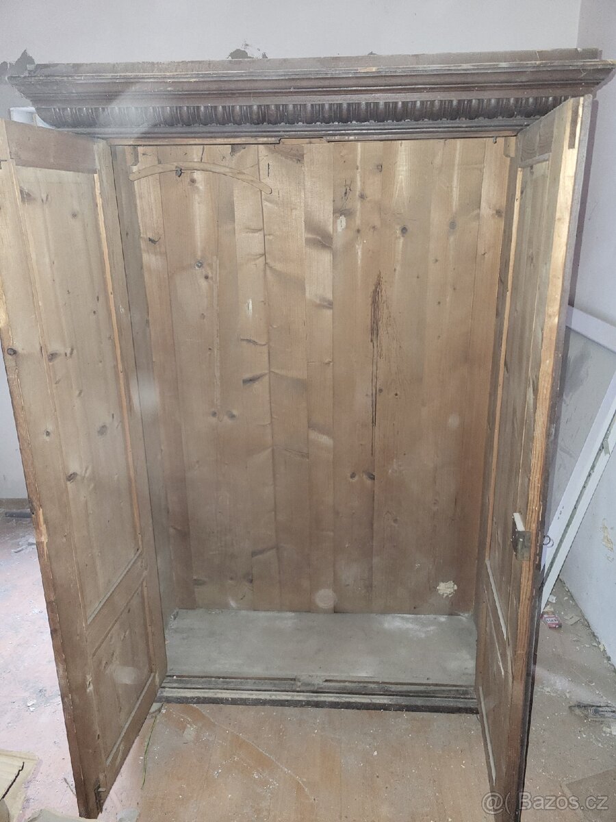 Prodám starožitný nábytek - 2