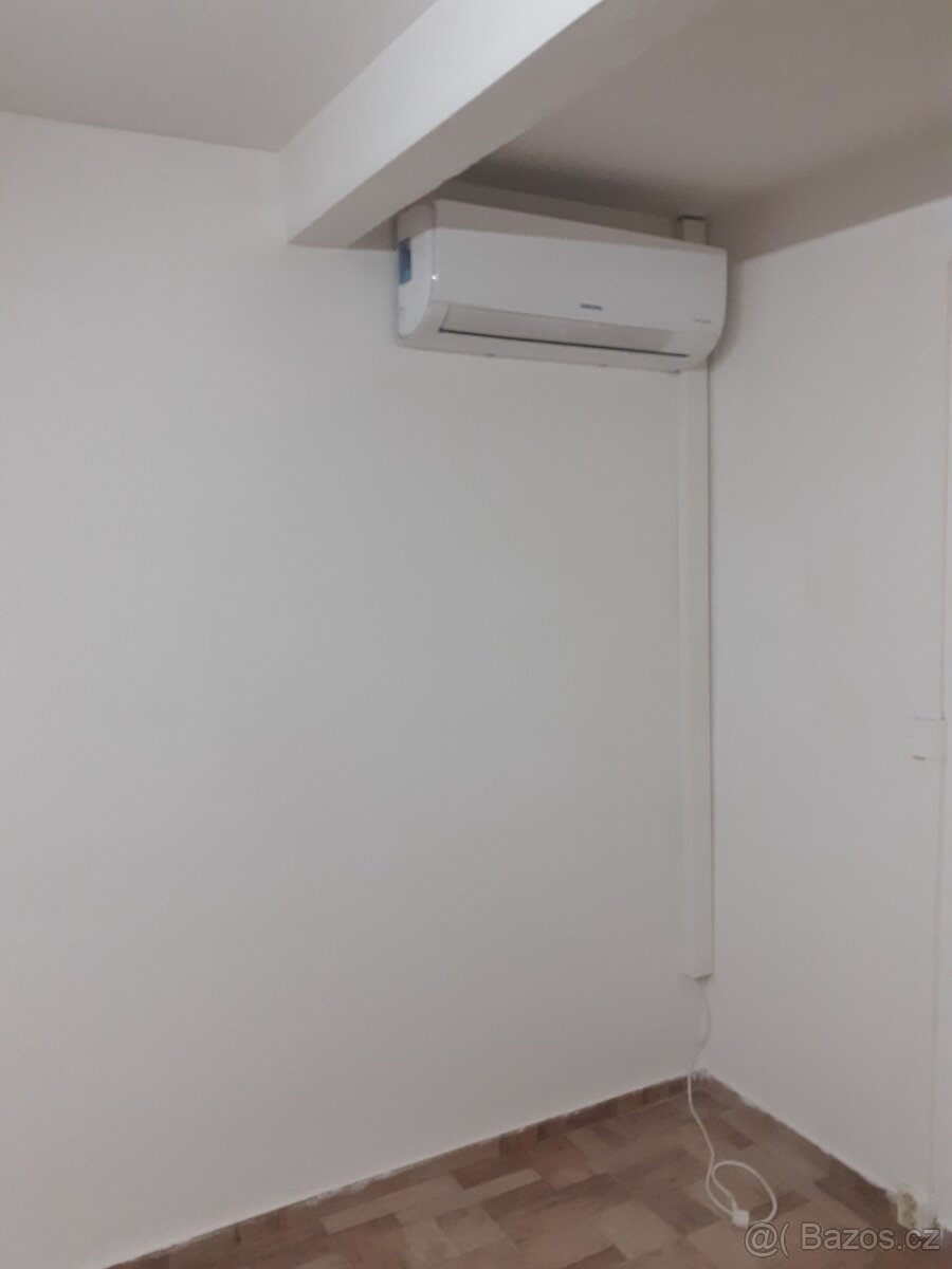 Pronájem nebytového prostoru 1+1 Uh.Hradiště - 2