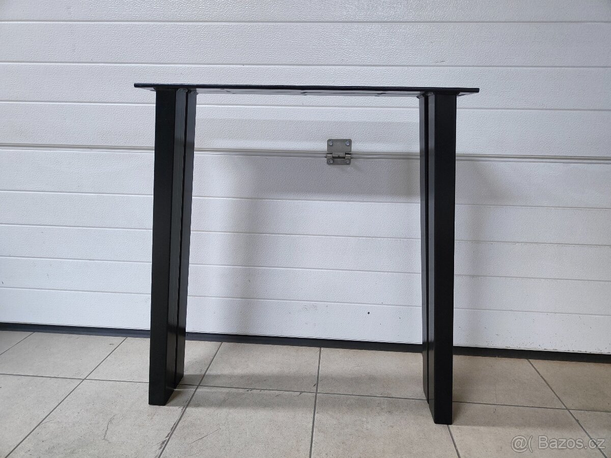 Jídelní stůl / podnože - 2