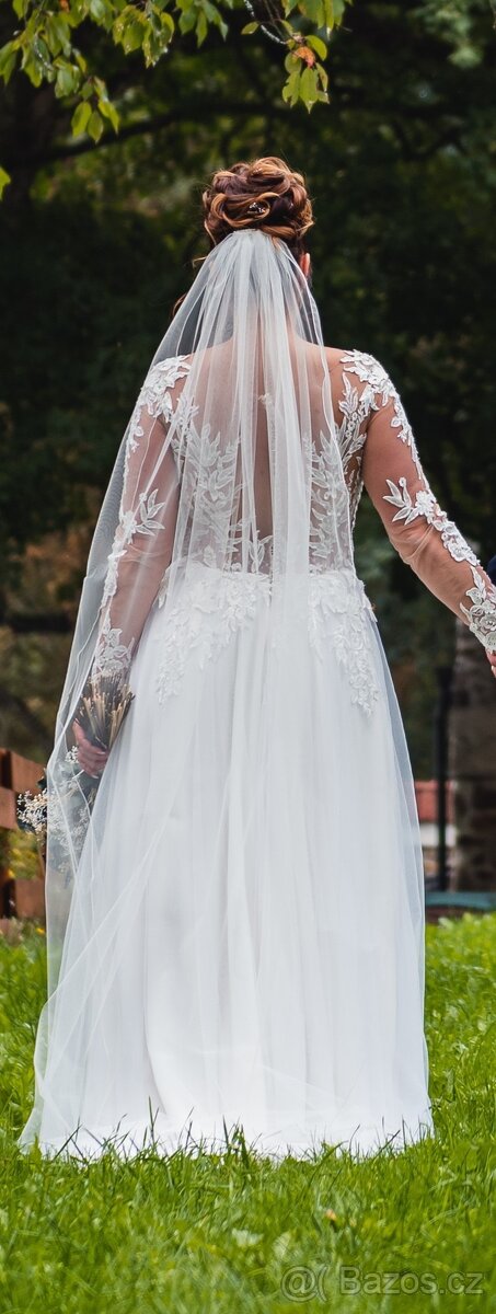 Svatební šaty - barva Ivory - 2