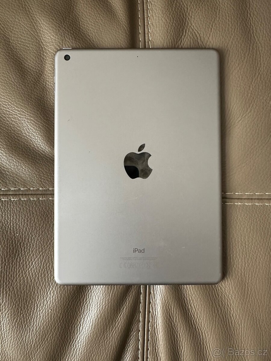 Apple iPad 9,7” 128Gb 5. Generace wifi - 2