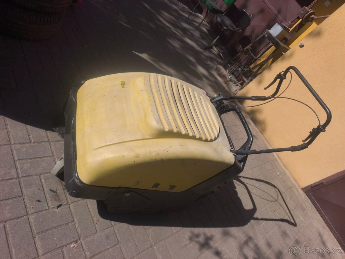 Zametací stroj Karcher KSM 750 B - 2