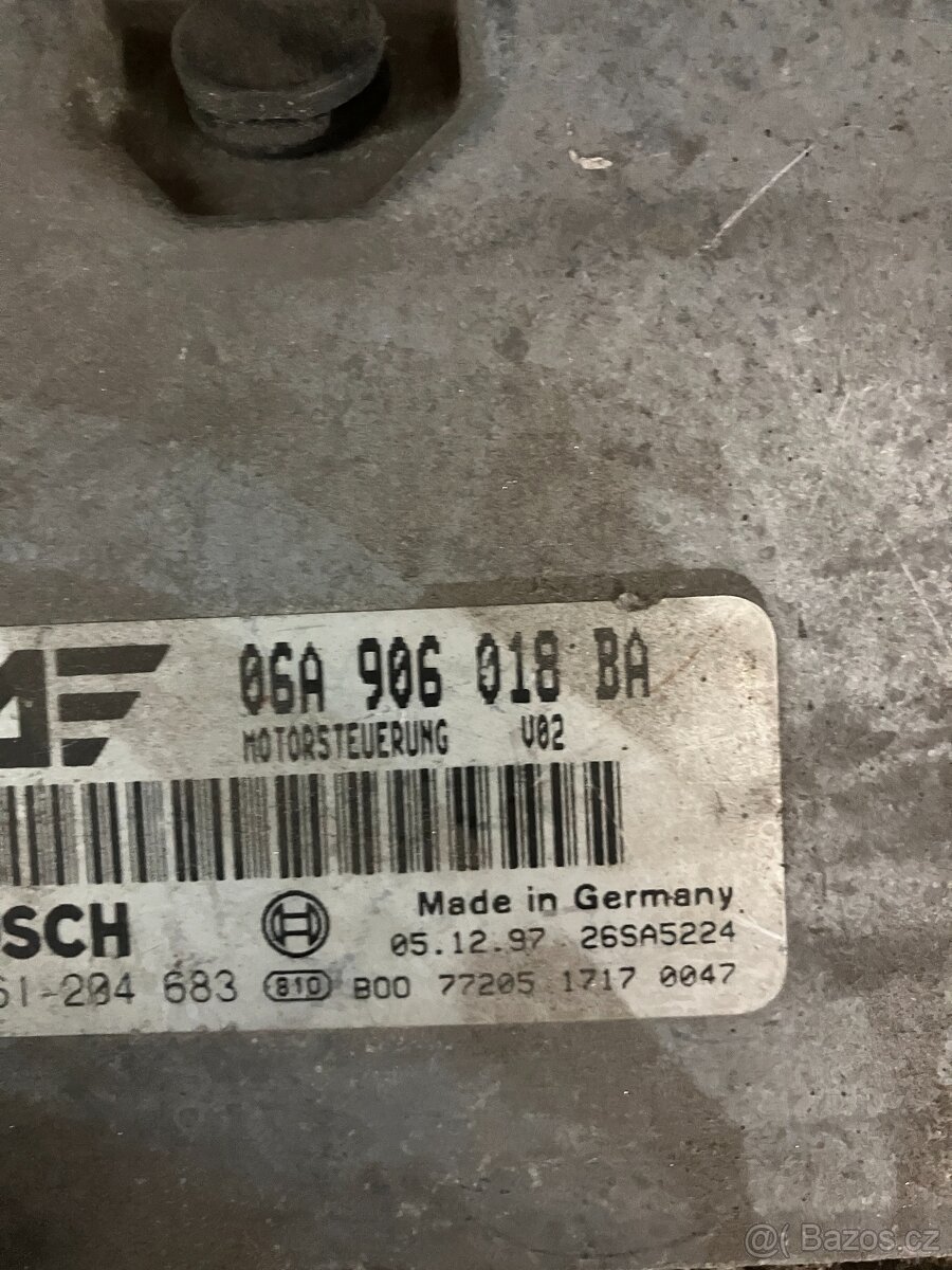 Řídící jednotka VW 06A906018BA Bosch - 2