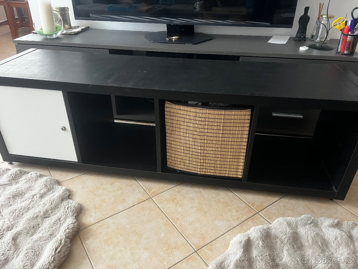 IKEA BESTÅ TV skříňka – černá - 2