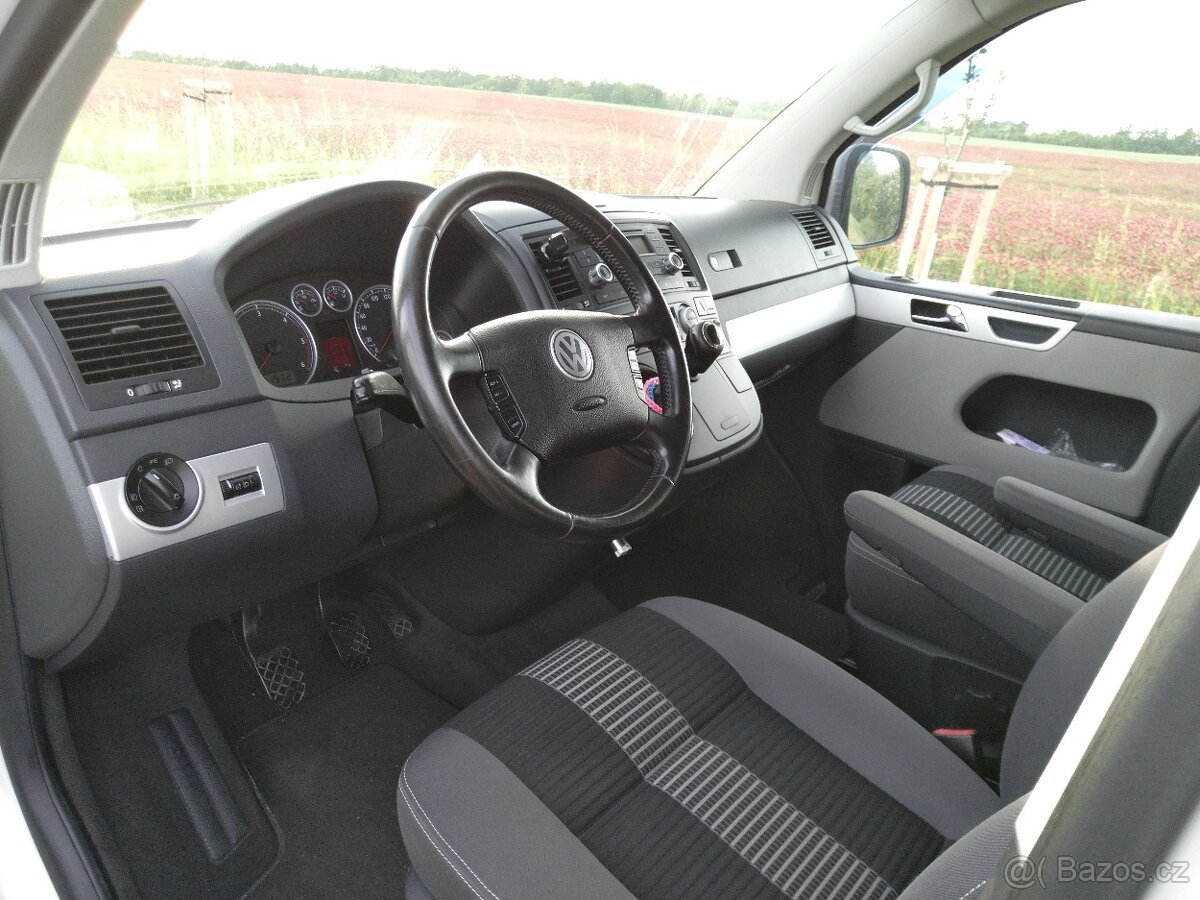 VW T5 Multivan, VADA MOTORU - 2
