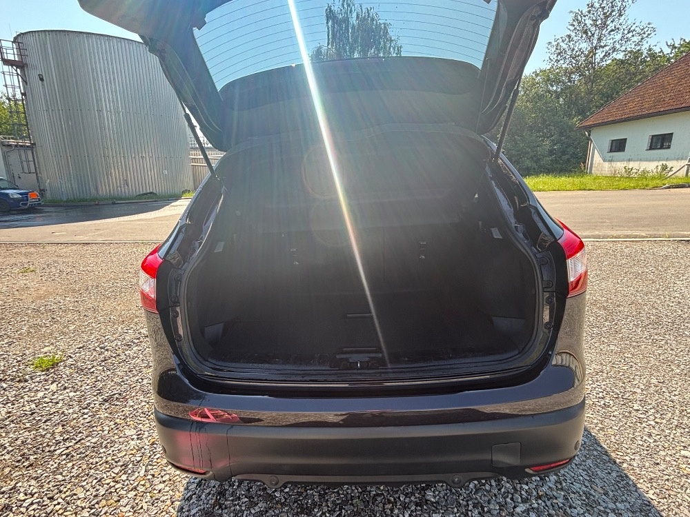 Nissan Qashqai - 2