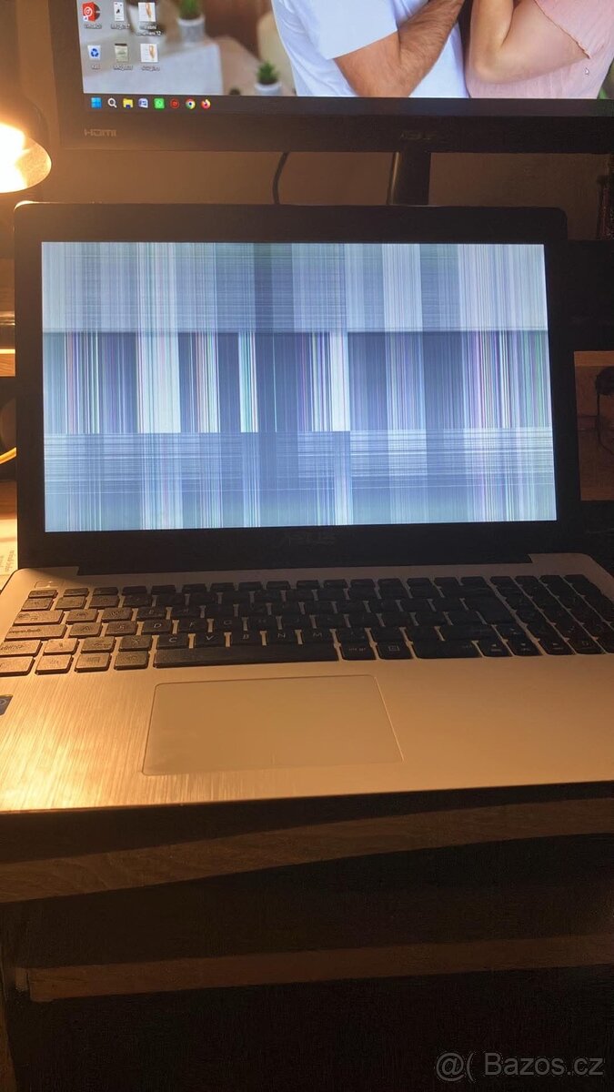 Asus x553 na díly - 2