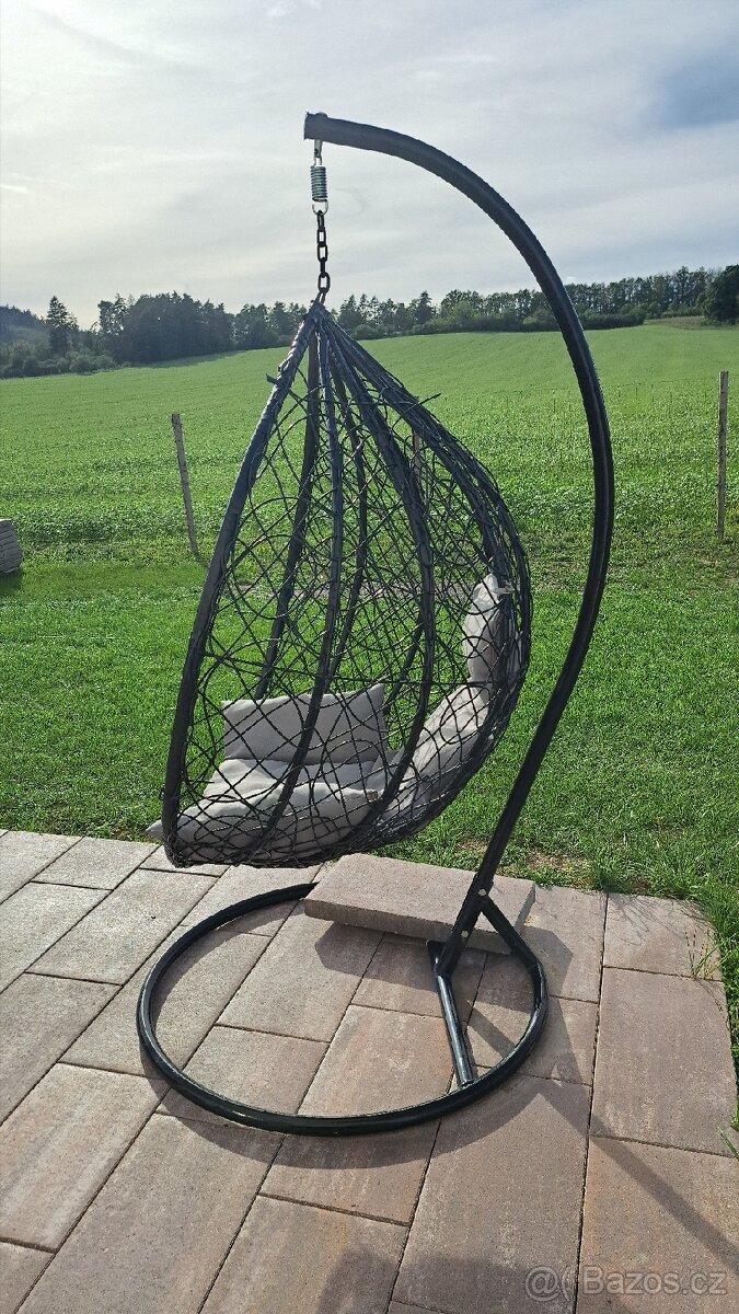 Závěsné křeslo na terasu - 2