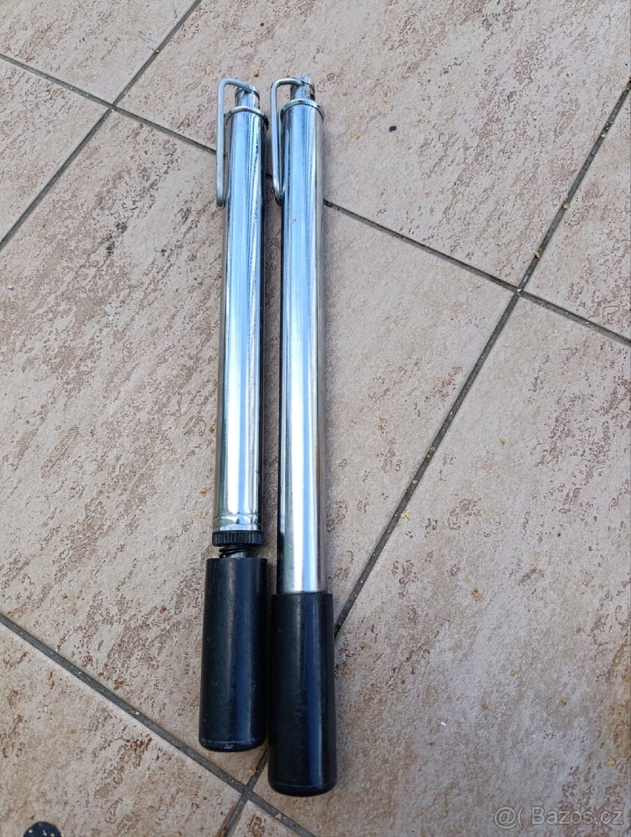 Staré pumpičky na kolo retro - 2