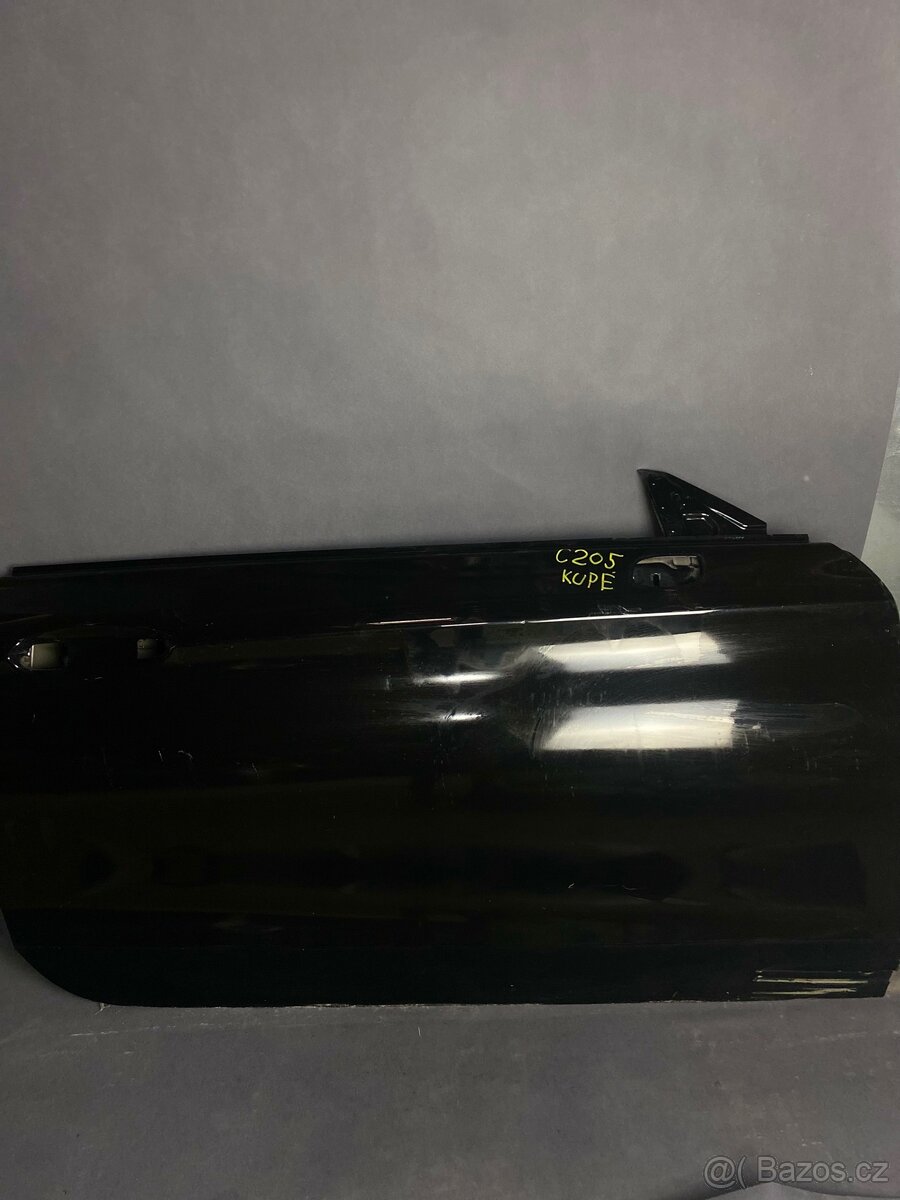 Přední dveře Mercedes kupe C 205 - 2