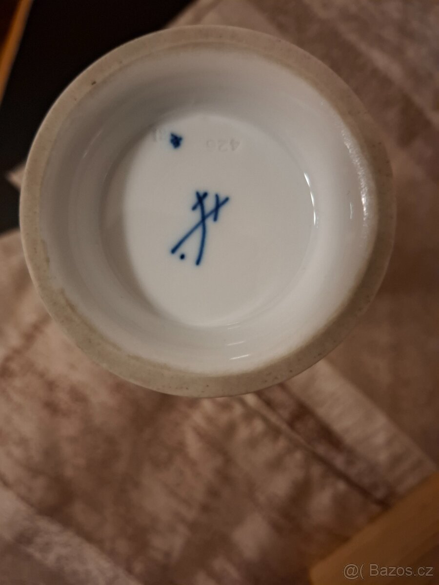 Vaziička z míšeňského porcelanu - 2