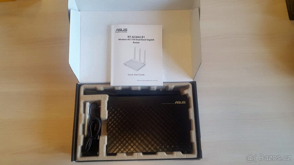 Plně funknčí WiFi router Asus - 2