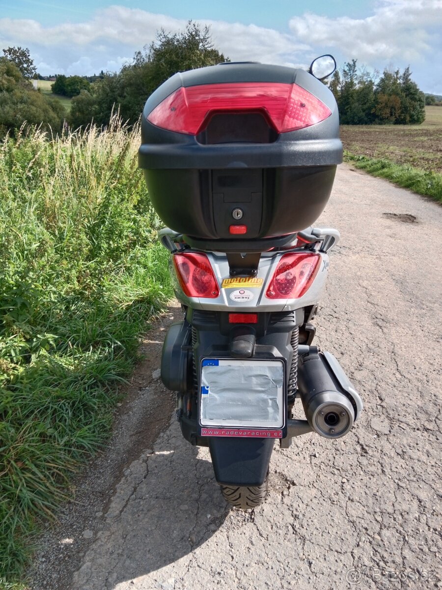 YAMAHA X MAX 125ccm/ 10,5Kw. - 2