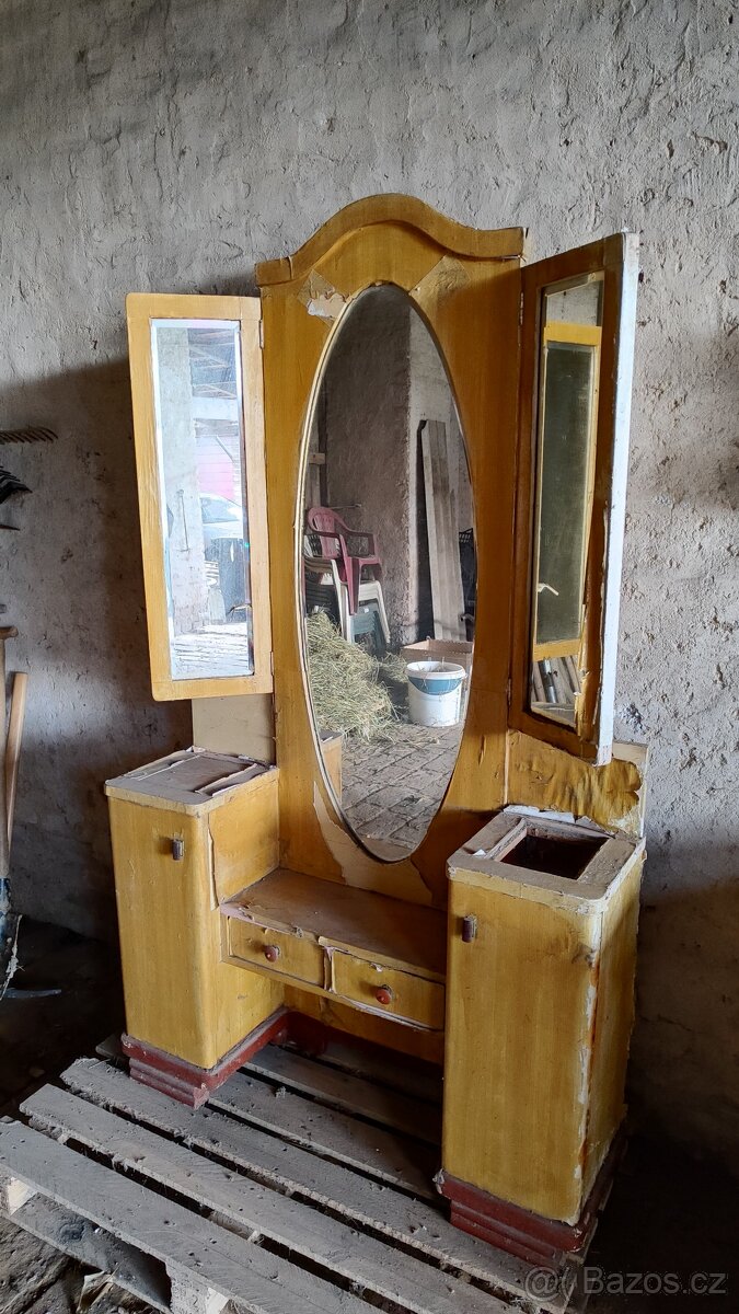 Toaletka-toaletní stolek - 2