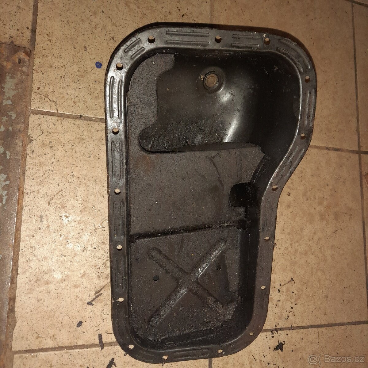 Fiat UNO 1.3 Diesel , vana motoru , hlava motoru . - 2