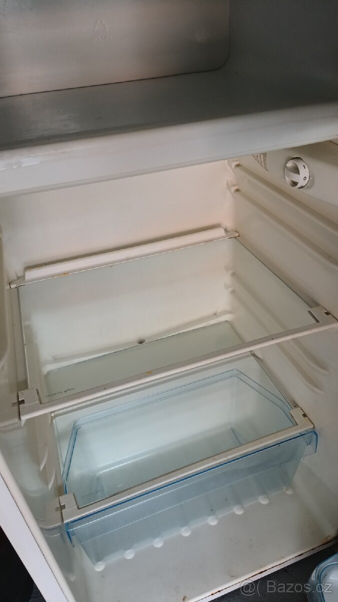 Lednice Electrolux s malým mrazákem - 2