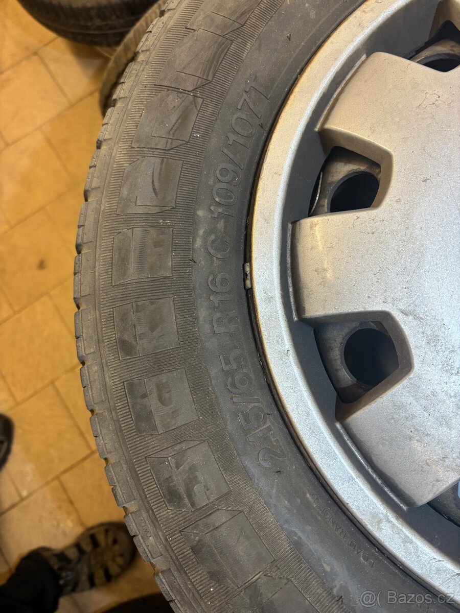 Vw T5, T6 - 215/65 16C, sada letních kol - 2