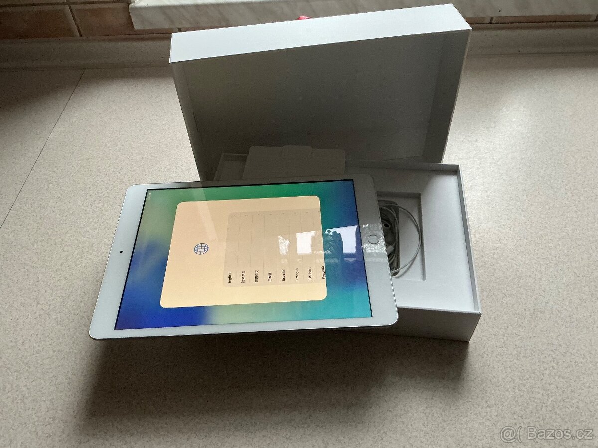 IPad 8.generace 32G - 2