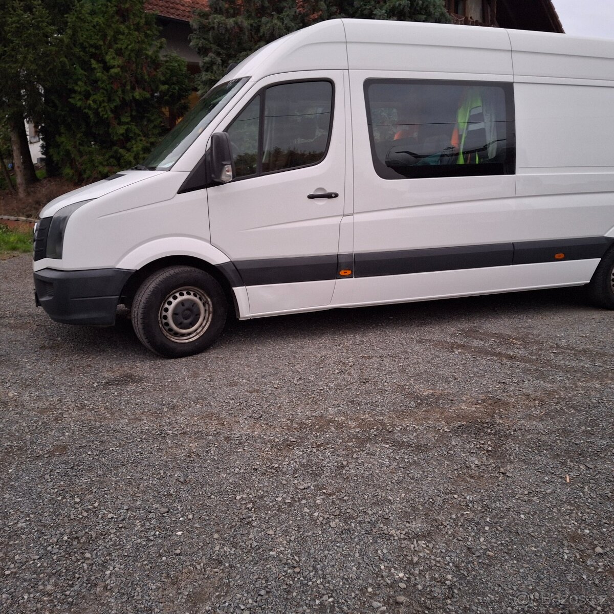 PRODÁM VW CRAFTER 6-místný - 2