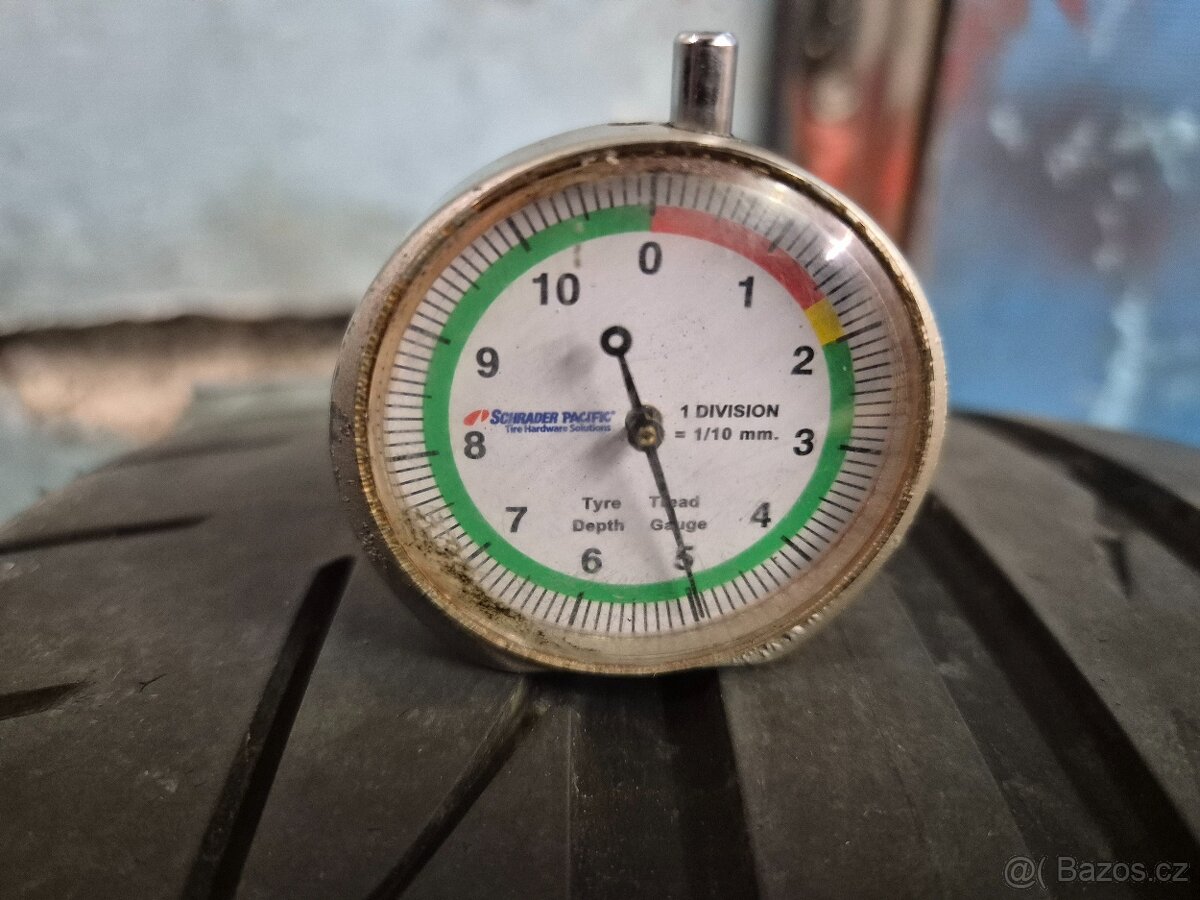 245/35 R18 BRIDGESTONE (4,5mm) č.16113/b8 - 2