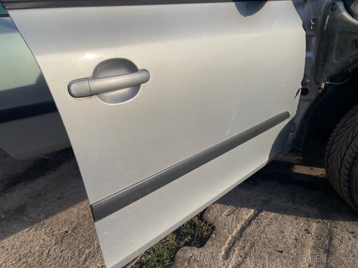 Pravé přední dveře Fabia 2 Combi - 2