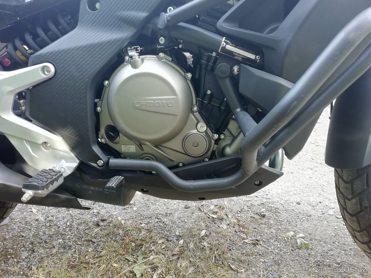 CFMOTO 650 MT - 2