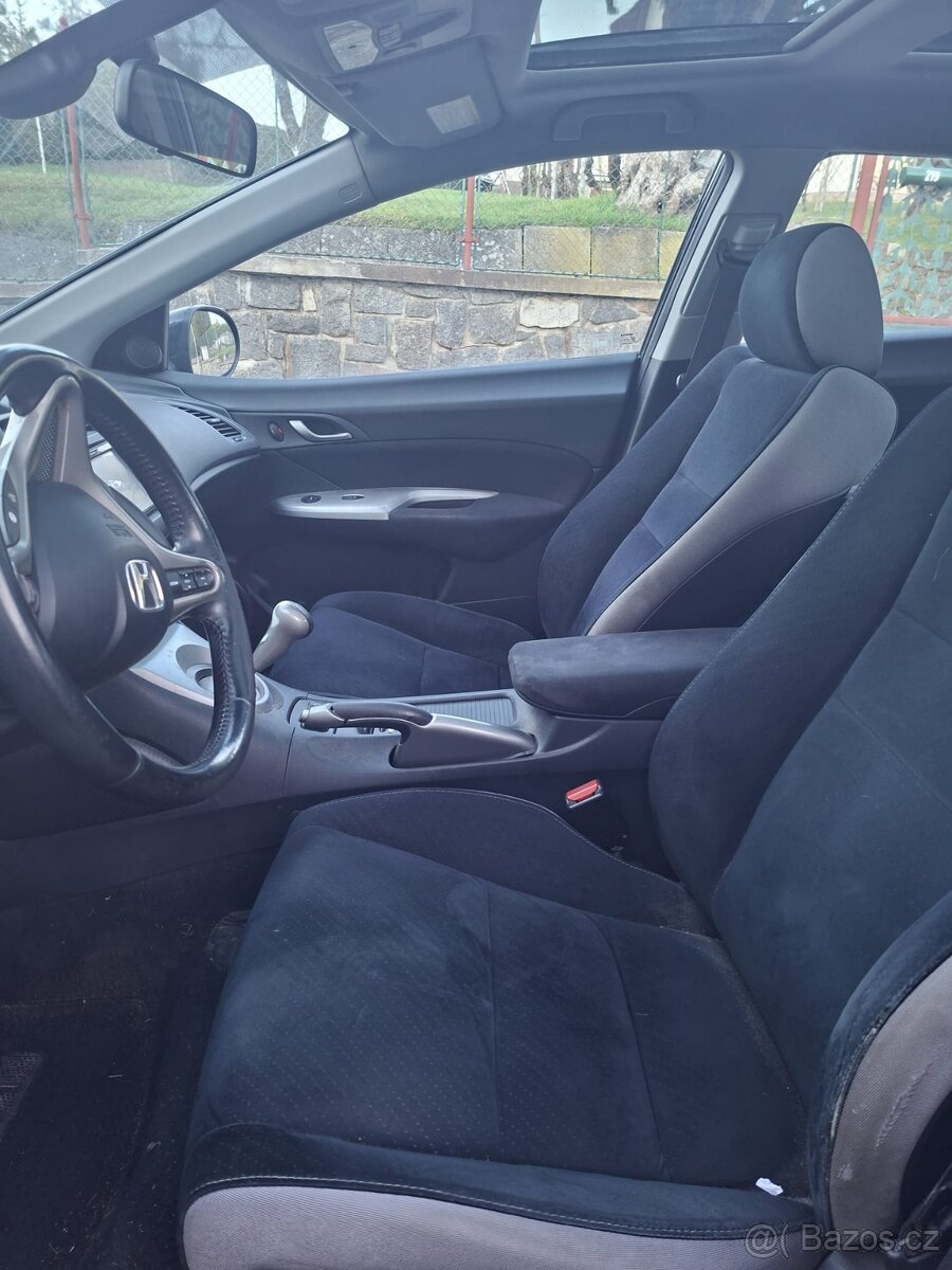 Honda Civic 1,8i (103 kw) - 2