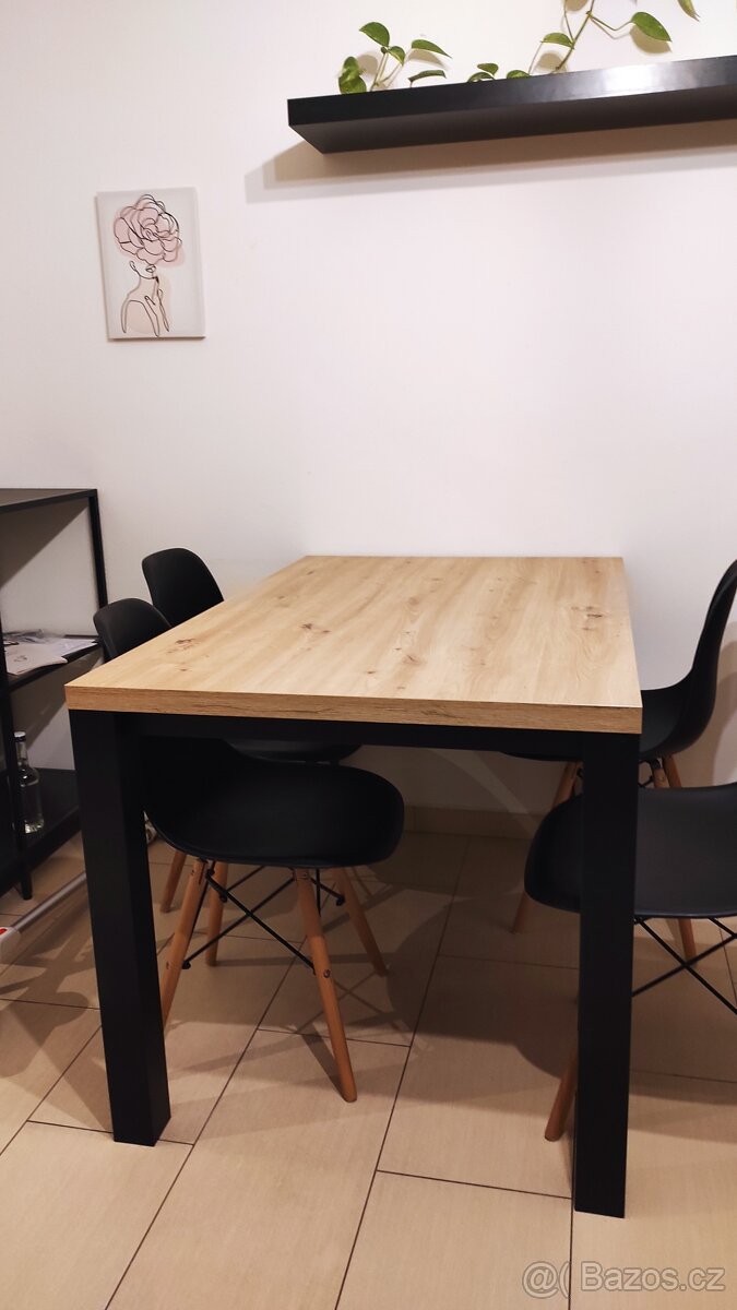 Souprava jídelního stolu a komody - 2