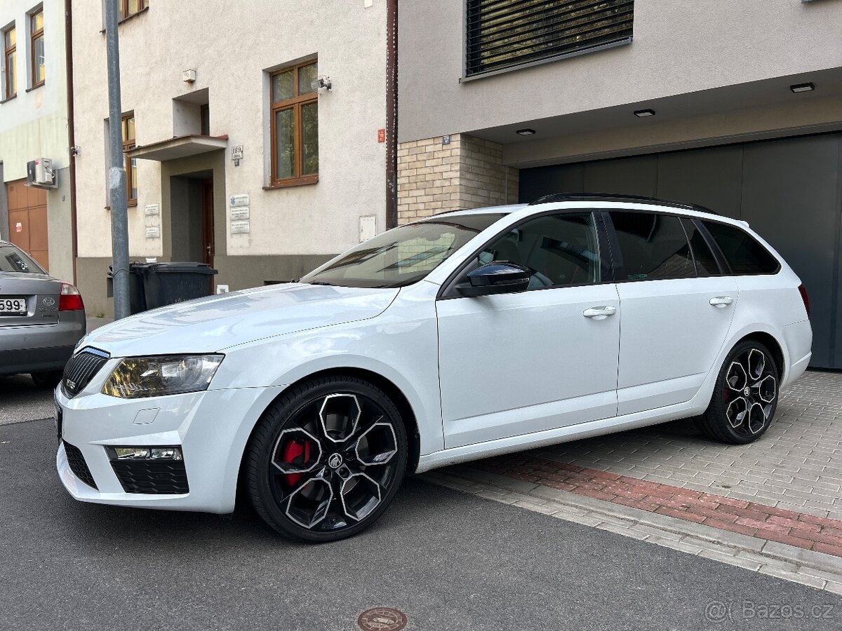 Škoda Octavia 2.0TSi RS ČR - 2