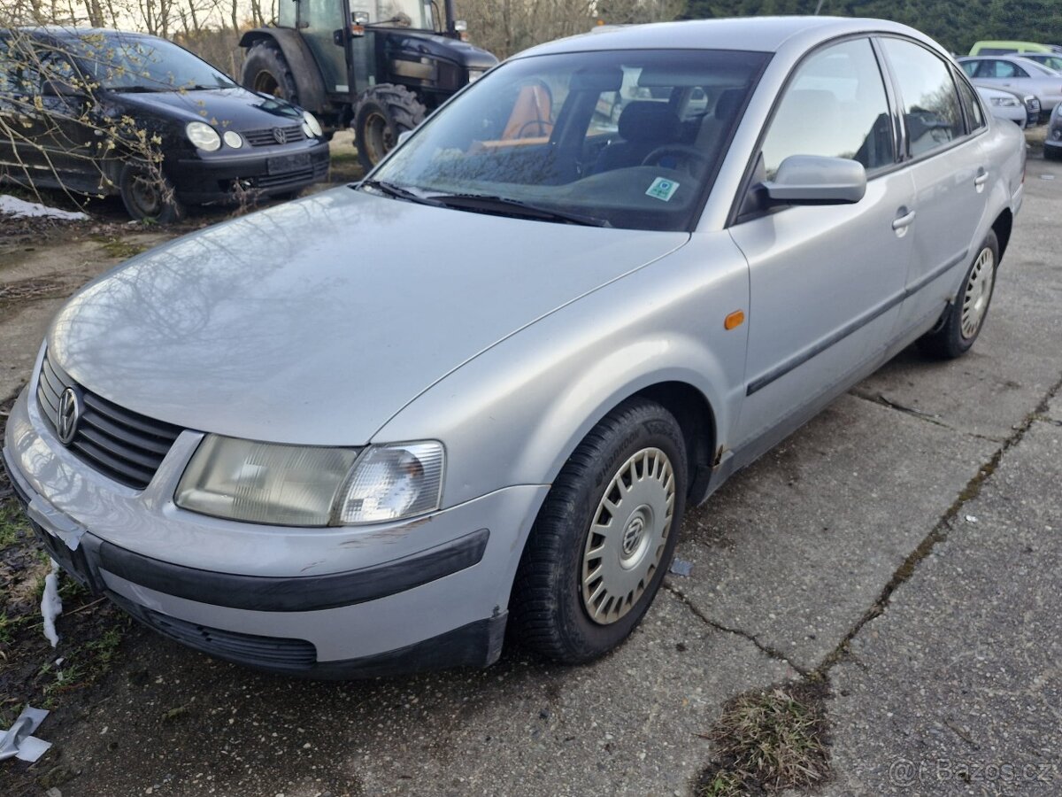 Volkswagen Passat - 2