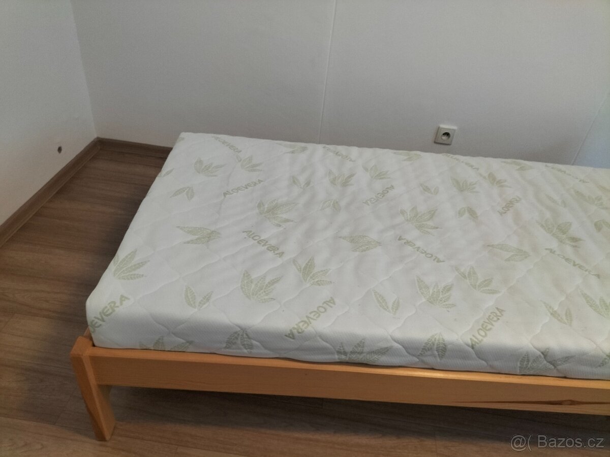 Postel 90×200 s matrací - 2