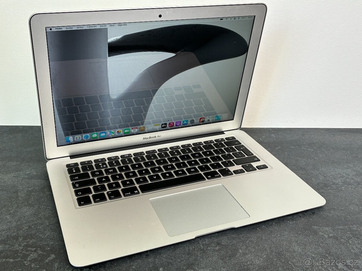 MacBook Air 13'' 2015 / i5 / 8GB / 128GB SSD - DPH - 2