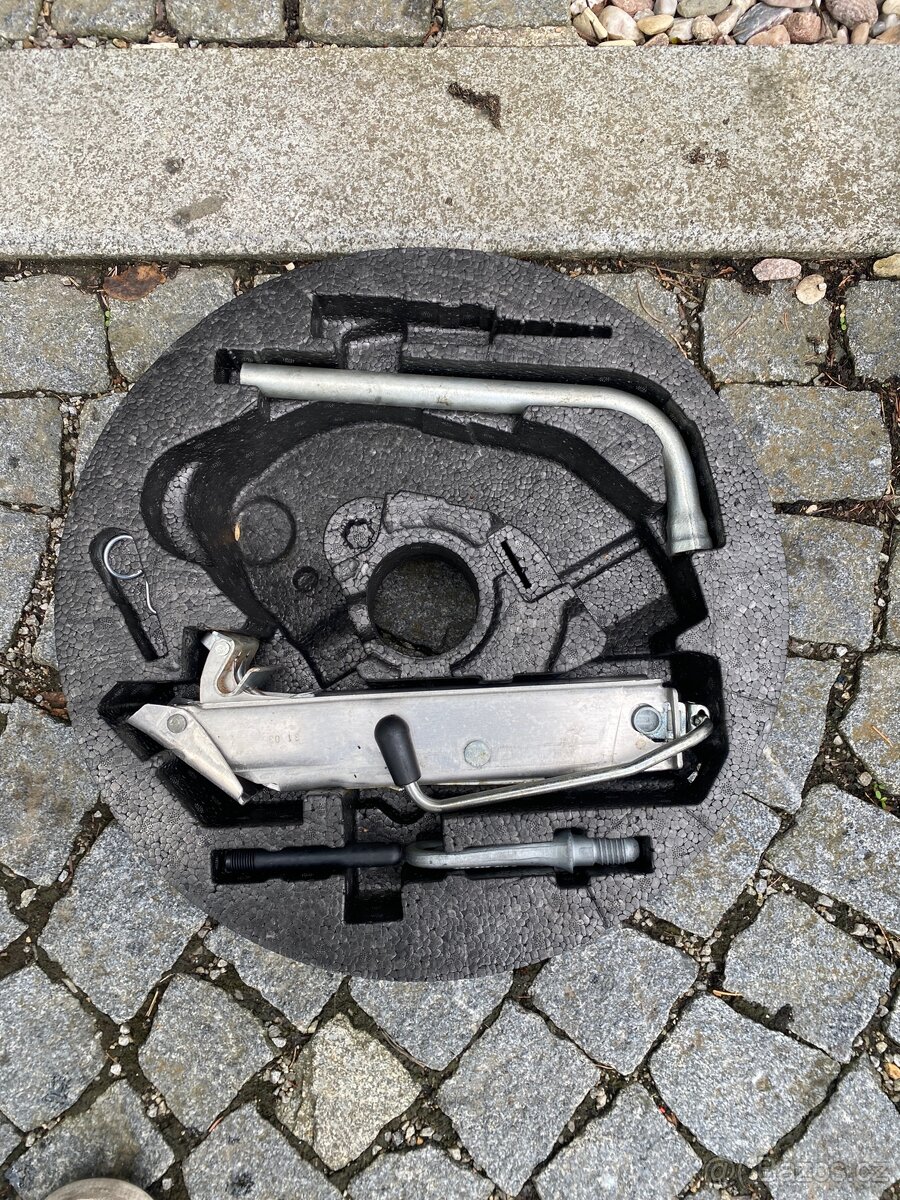 Sada rezervy / dojezdove kolo audi a4 b6 - 2
