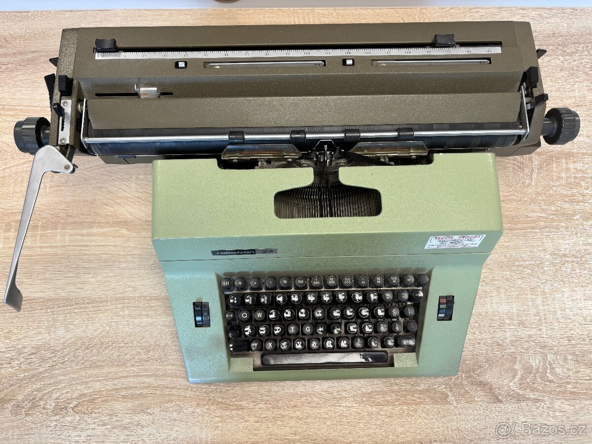 Psací stroj Robotron 24 - 2