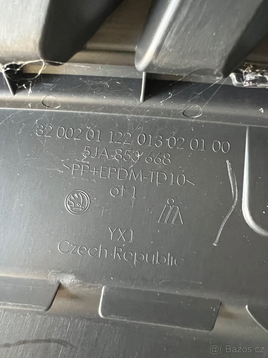 Škoda Rapid přední maska - 2