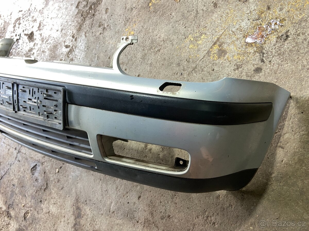 Přední nárazník VW Golf 4 IV ostřikovače - 2