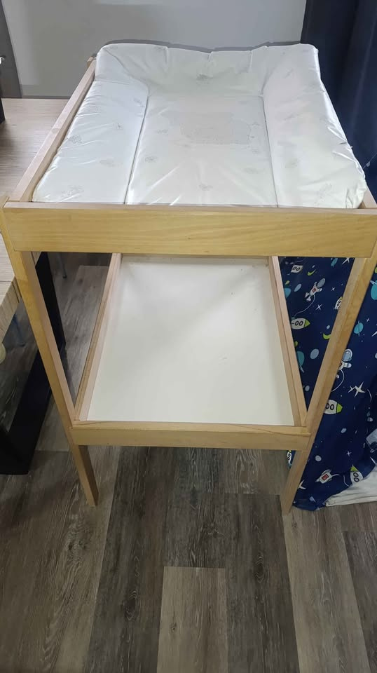 Přebalovací stolek na mimčo - 2
