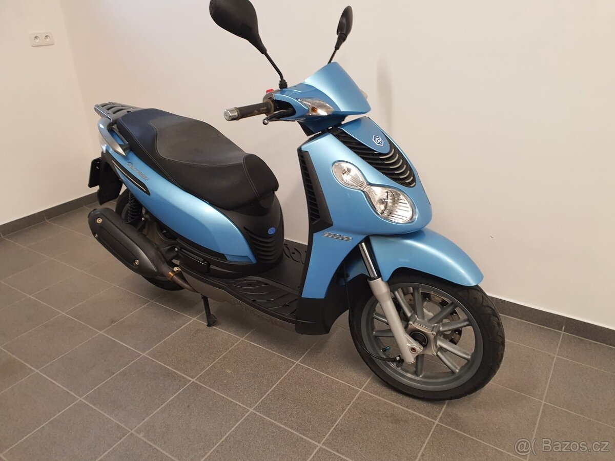 Piaggio Carnaby 200 - 2