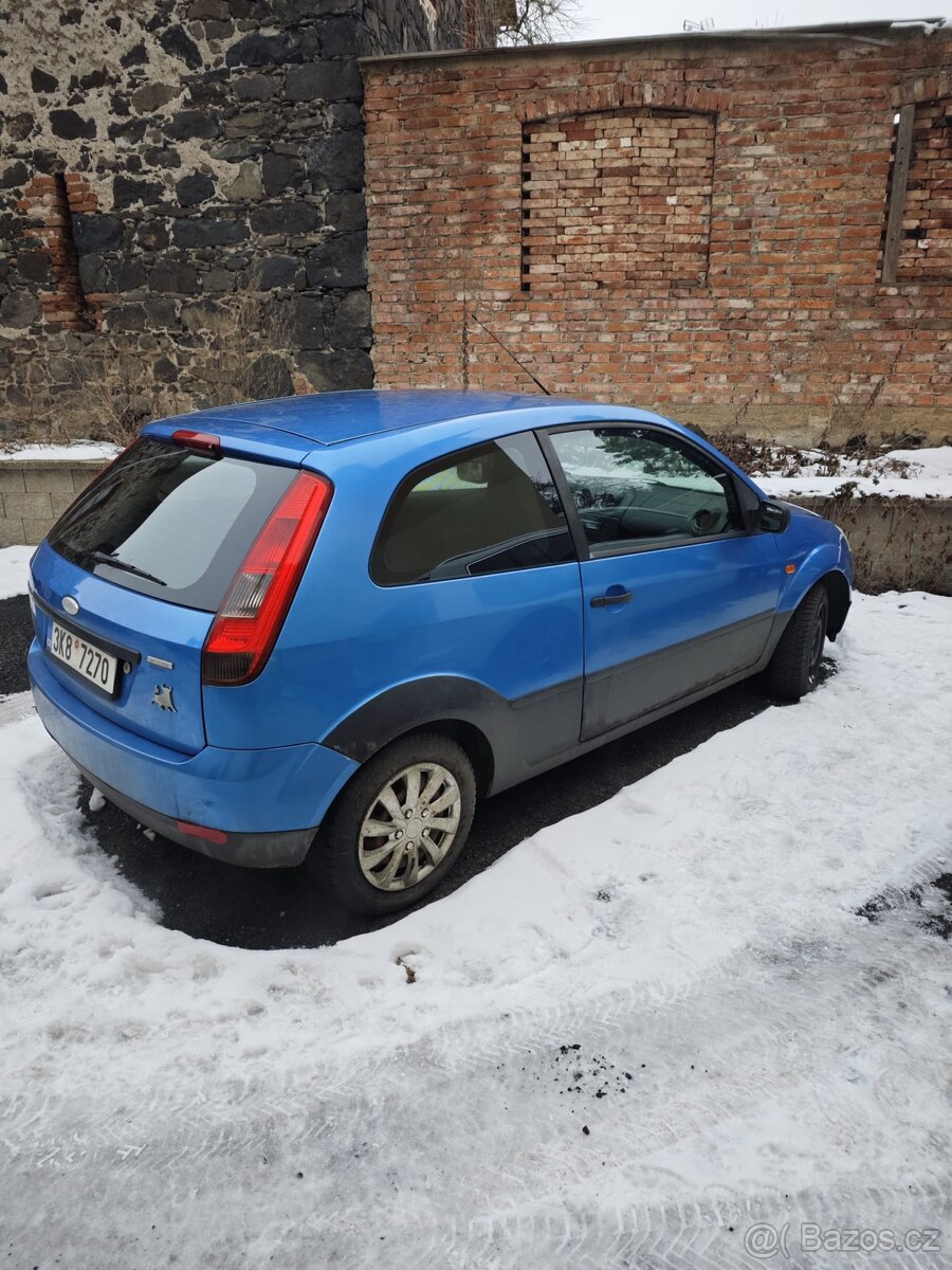 Ford Fiesta 1.4 benzín - 2