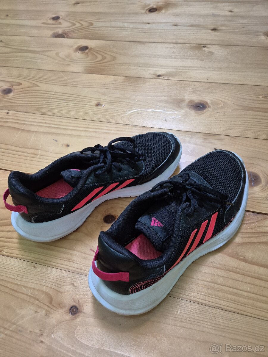 Sálové tenisky Adidas vel. 36,5 - 2