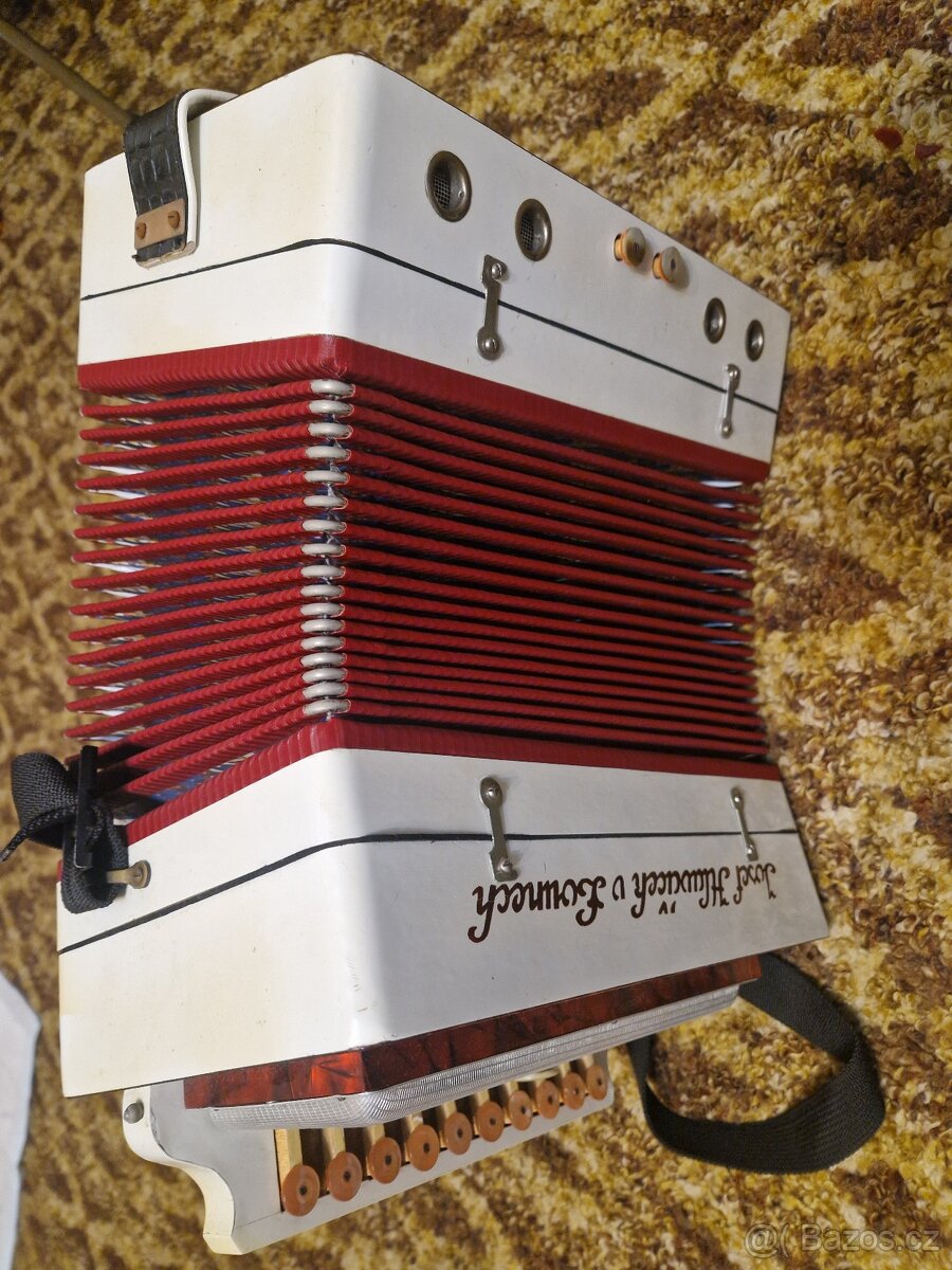 Heligonka Josef Hlaváček Louny - 2