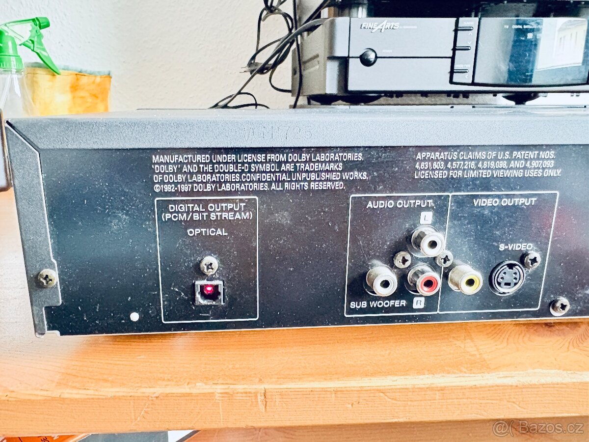 Kenwood DVD player - 2