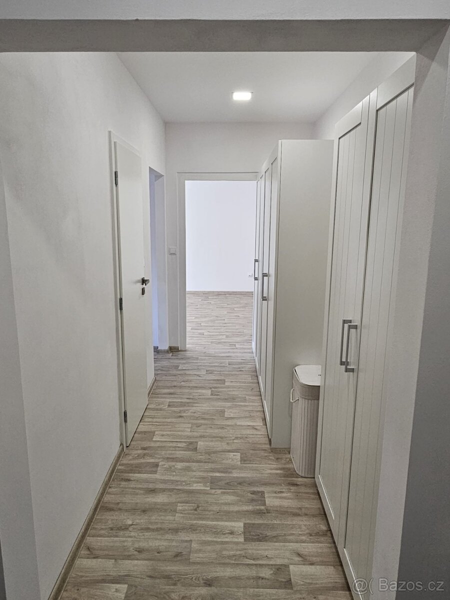 Pronájem Bytu 1+1 50 m2 Vsetín - 2