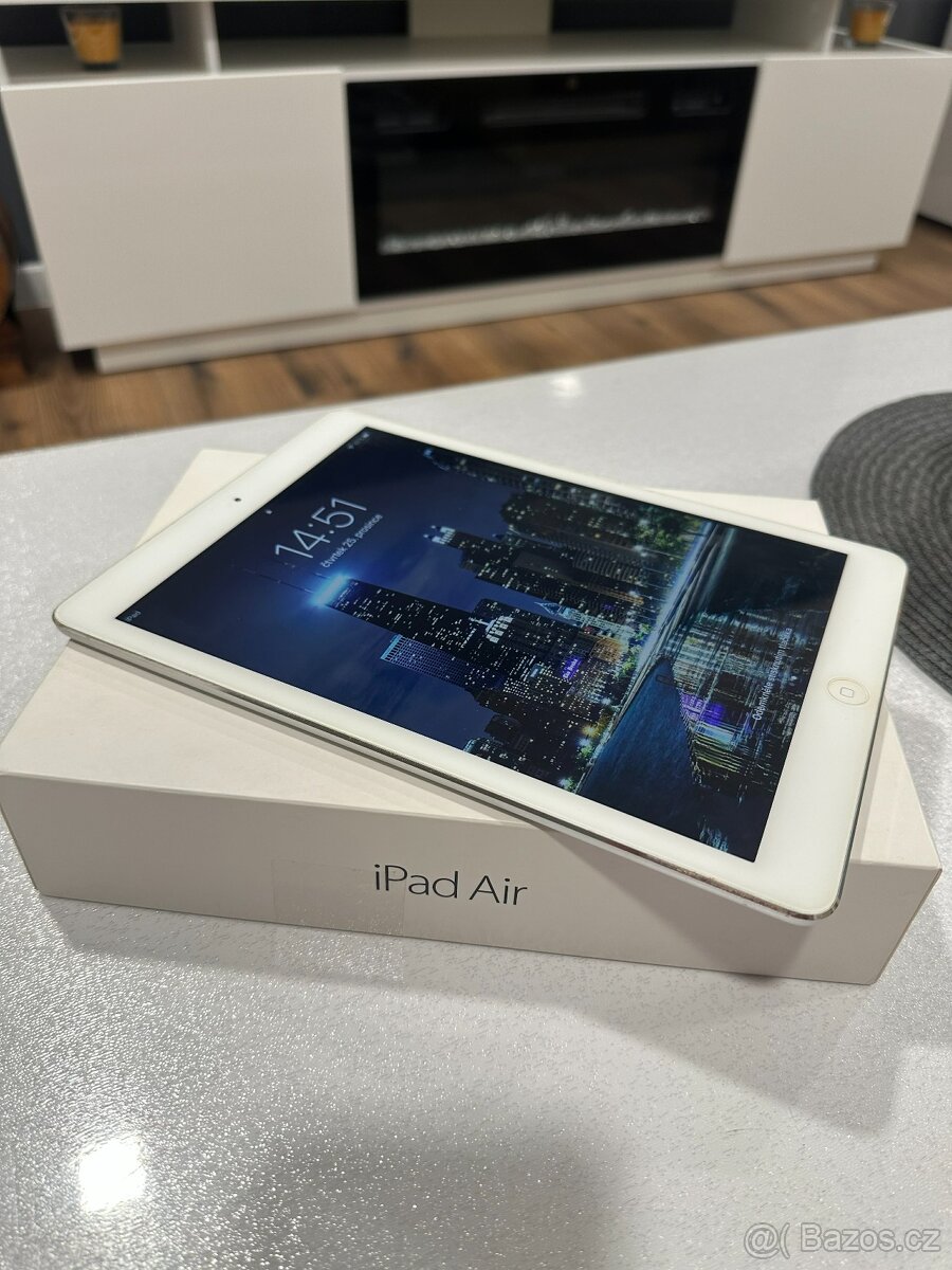 Apple iPad 1. generace - 2