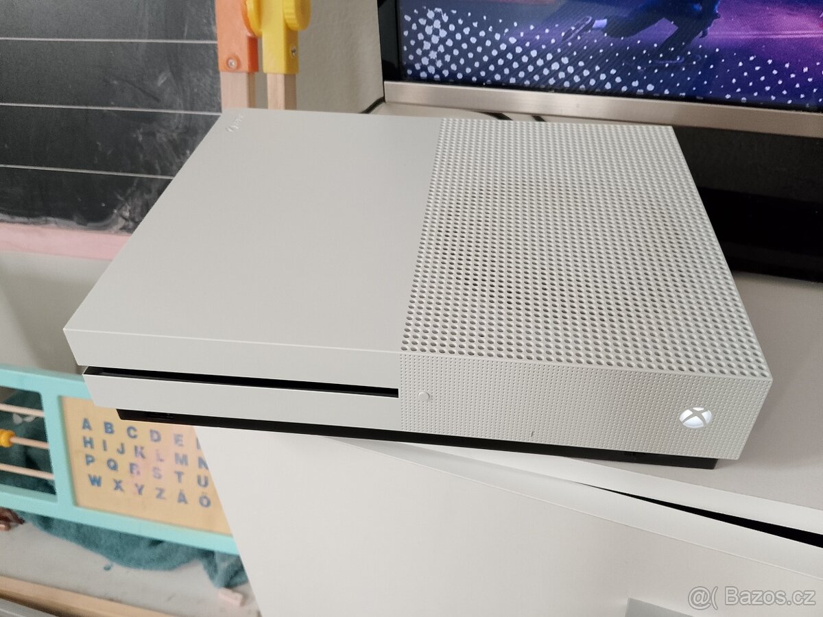 Xbox one s + hry - 2