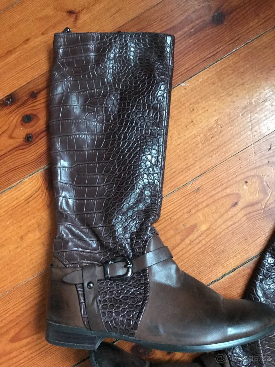 Hnede kozacky na zip CCC - 2