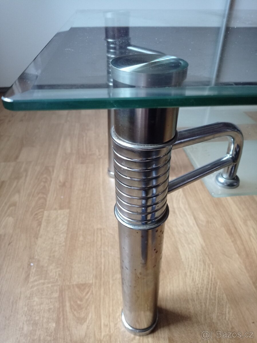 Skleněný konferenční stolek - 2