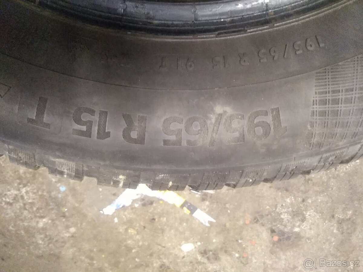 Continental 195/65 R15 - 2