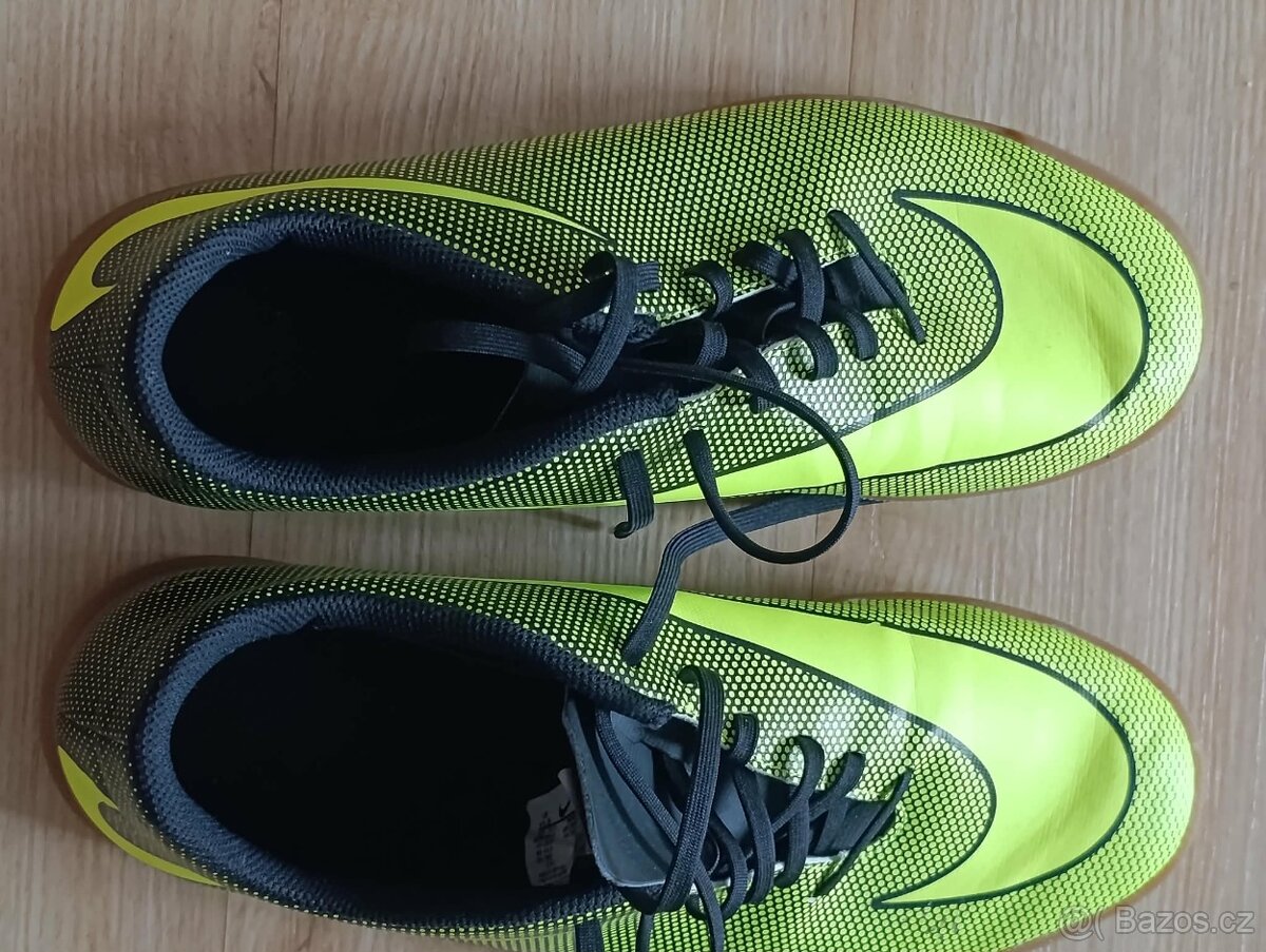 NIKE SÁLOVKY VEL. 45.5 - 2