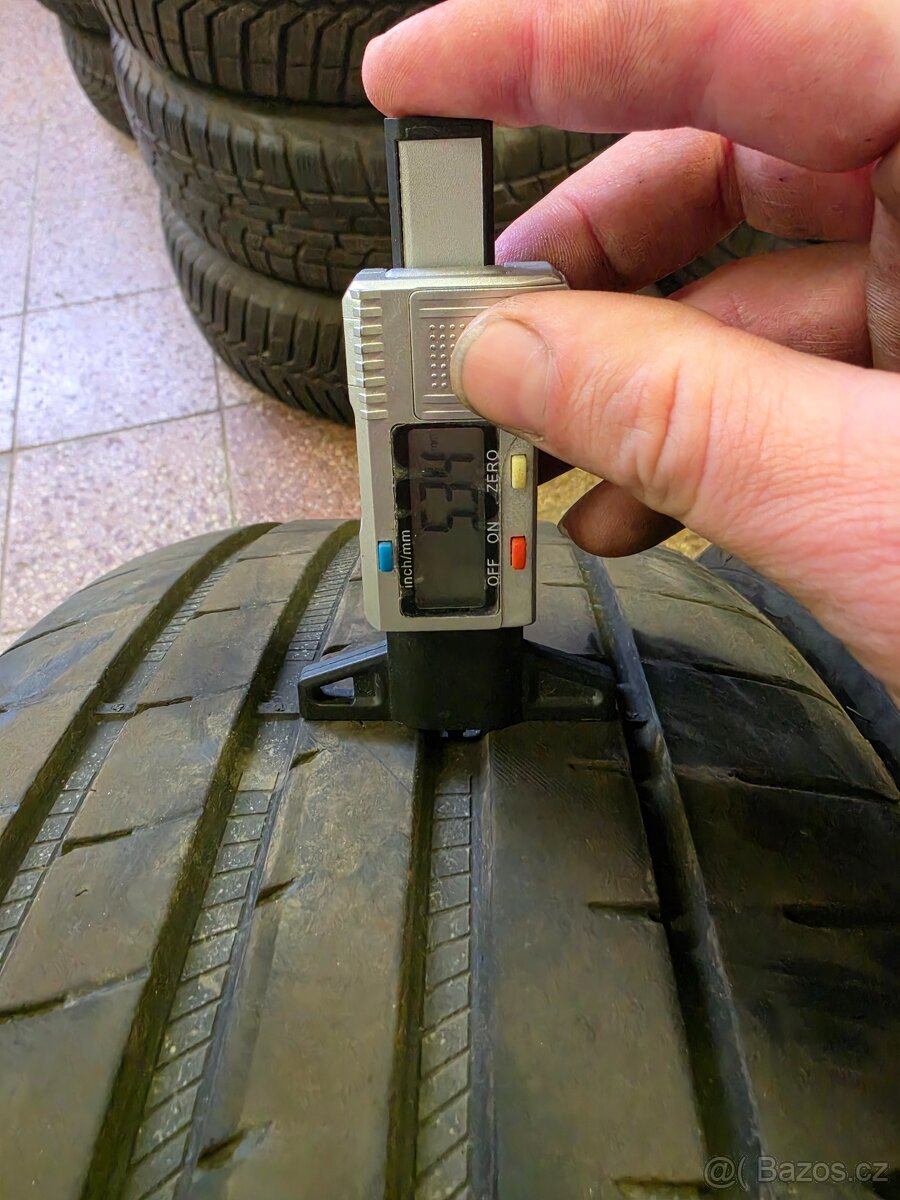 Good Year Eagle F1 225/40 R20 Run Flat - 2